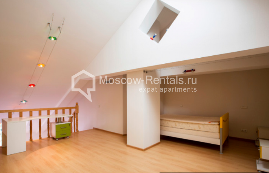 Photo #13 4-room (3 BR) apartment for <a href="http://moscow-rentals.ru/en/articles/long-term-rent" target="_blank">a long-term</a> rent
 in Russia, Moscow, Petrovsky lane,  5С9