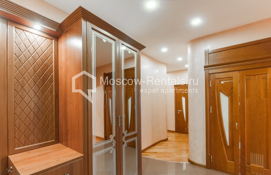 Photo #11 4-room (3 BR) apartment for <a href="http://moscow-rentals.ru/en/articles/long-term-rent" target="_blank">a long-term</a> rent
 in Russia, Moscow, Klimashkina str, 16