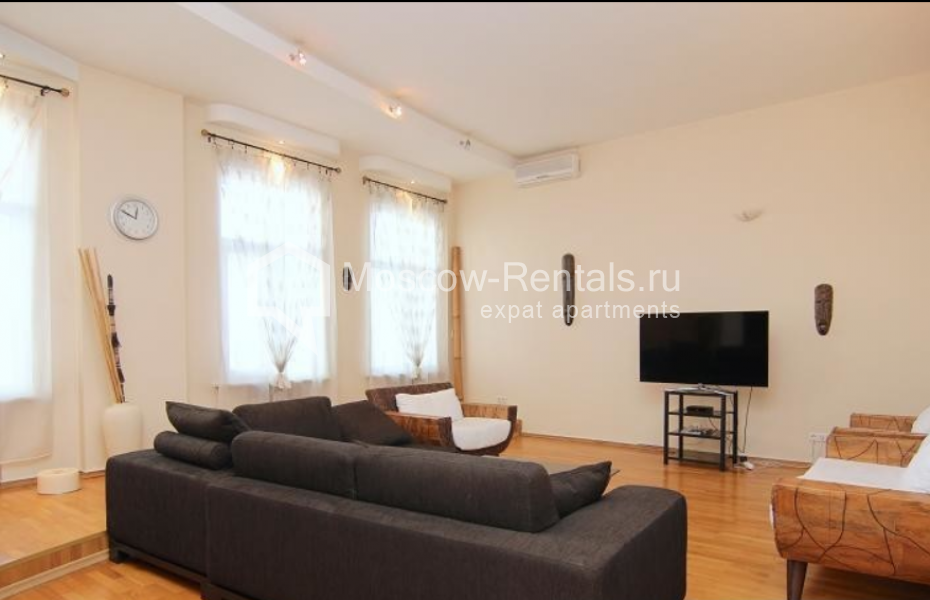 Photo #4 3-room (2 BR) apartment for <a href="http://moscow-rentals.ru/en/articles/long-term-rent" target="_blank">a long-term</a> rent
 in Russia, Moscow, Sadovaya-Samotechnaya str, 2/12