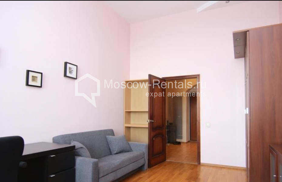 Photo #15 3-room (2 BR) apartment for <a href="http://moscow-rentals.ru/en/articles/long-term-rent" target="_blank">a long-term</a> rent
 in Russia, Moscow, Sadovaya-Samotechnaya str, 2/12