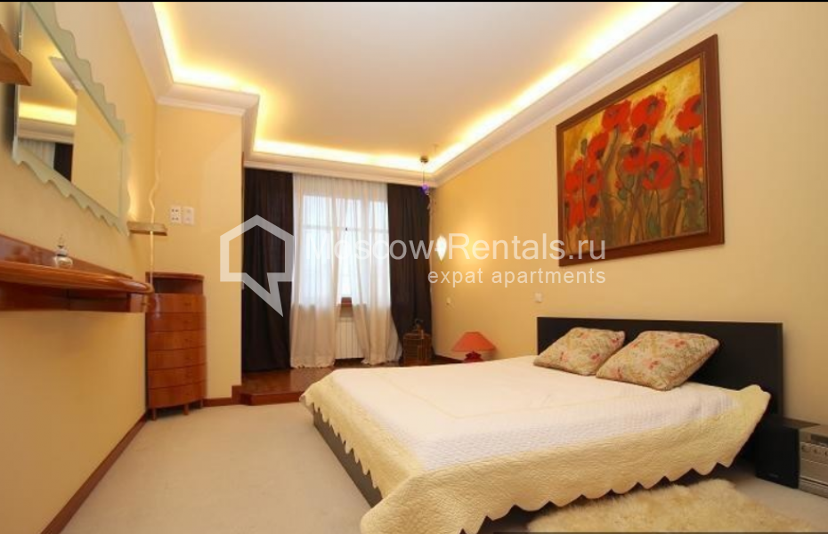 Photo #10 4-room (3 BR) apartment for <a href="http://moscow-rentals.ru/en/articles/long-term-rent" target="_blank">a long-term</a> rent
 in Russia, Moscow, 1st Volkonsky lane, 15