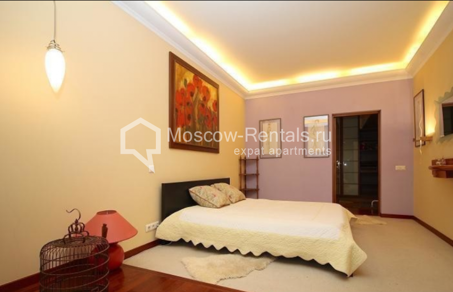 Photo #11 4-room (3 BR) apartment for <a href="http://moscow-rentals.ru/en/articles/long-term-rent" target="_blank">a long-term</a> rent
 in Russia, Moscow, 1st Volkonsky lane, 15