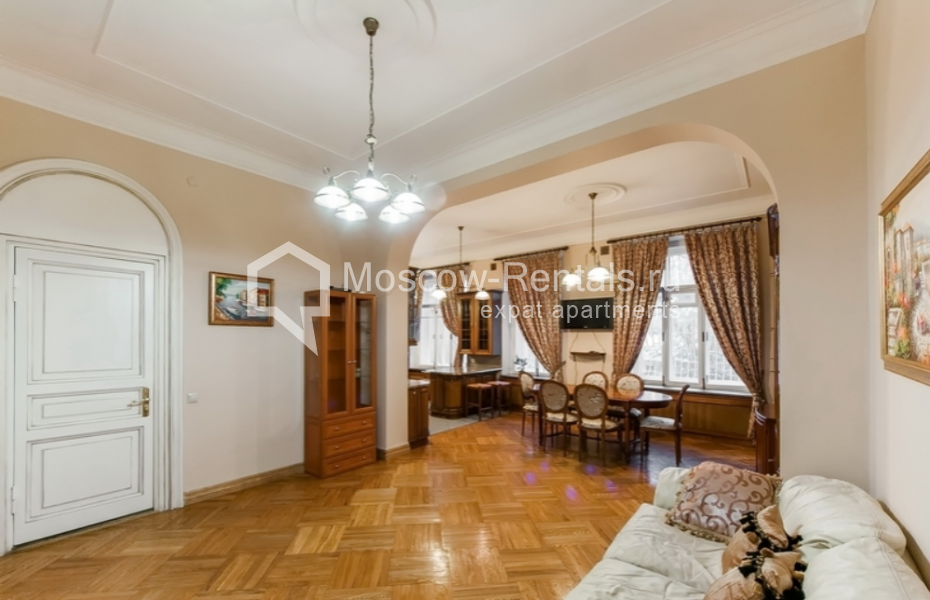 Photo #4 4-room (3 BR) apartment for <a href="http://moscow-rentals.ru/en/articles/long-term-rent" target="_blank">a long-term</a> rent
 in Russia, Moscow, 1st Novokuznetskyi lane, 10