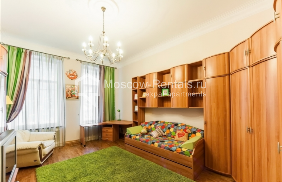 Photo #10 4-room (3 BR) apartment for <a href="http://moscow-rentals.ru/en/articles/long-term-rent" target="_blank">a long-term</a> rent
 in Russia, Moscow, 1st Novokuznetskyi lane, 10