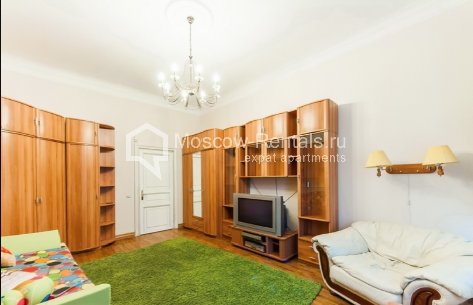 Photo #12 4-room (3 BR) apartment for <a href="http://moscow-rentals.ru/en/articles/long-term-rent" target="_blank">a long-term</a> rent
 in Russia, Moscow, 1st Novokuznetskyi lane, 10