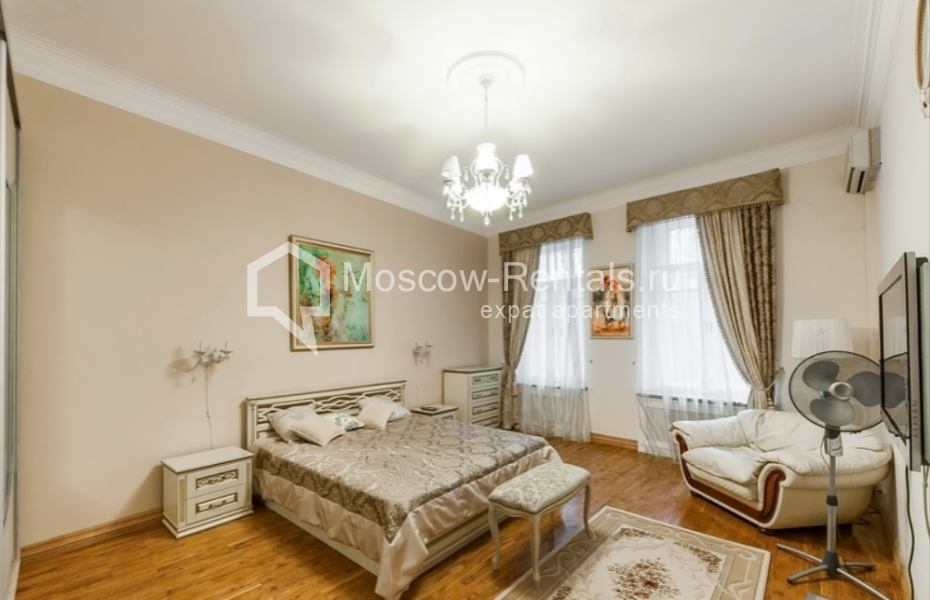 Photo #13 4-room (3 BR) apartment for <a href="http://moscow-rentals.ru/en/articles/long-term-rent" target="_blank">a long-term</a> rent
 in Russia, Moscow, 1st Novokuznetskyi lane, 10