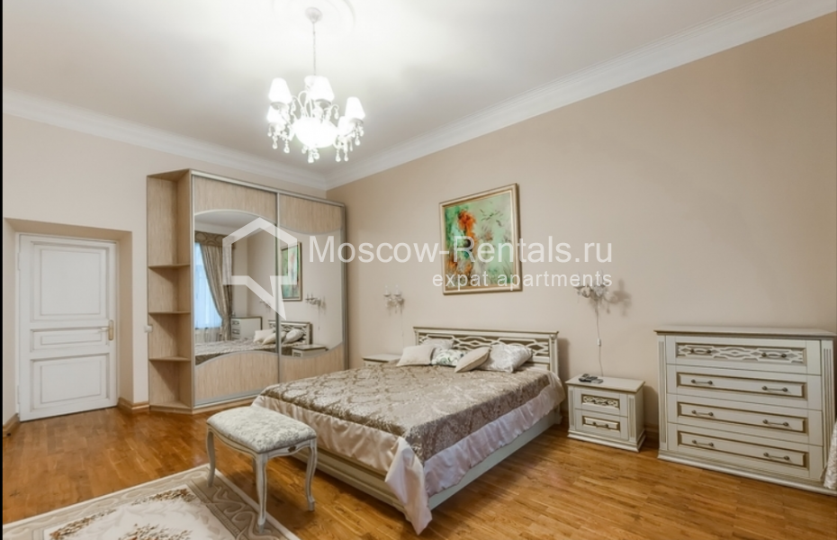 Photo #14 4-room (3 BR) apartment for <a href="http://moscow-rentals.ru/en/articles/long-term-rent" target="_blank">a long-term</a> rent
 in Russia, Moscow, 1st Novokuznetskyi lane, 10