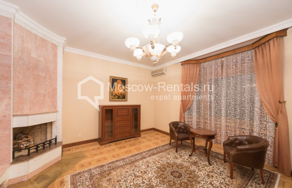 Photo #5 4-room (3 BR) apartment for <a href="http://moscow-rentals.ru/en/articles/long-term-rent" target="_blank">a long-term</a> rent
 in Russia, Moscow, Pozharsky lane 7 А