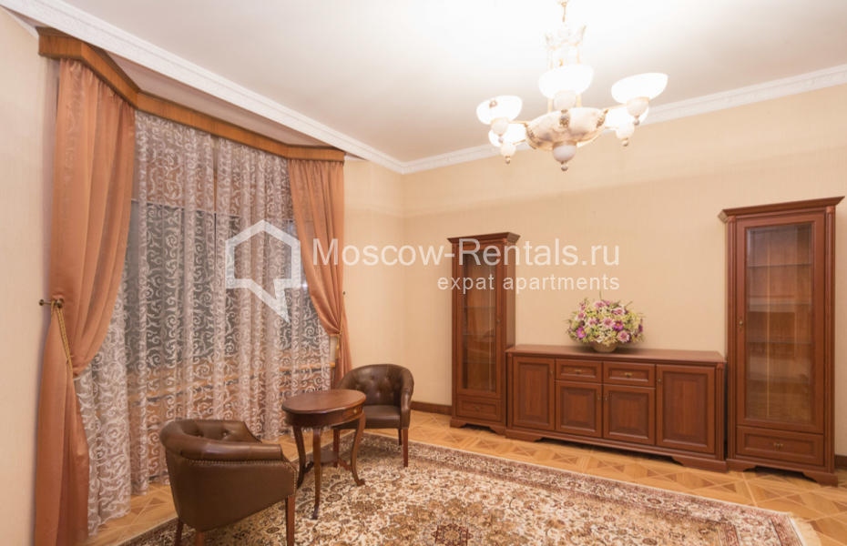 Photo #6 4-room (3 BR) apartment for <a href="http://moscow-rentals.ru/en/articles/long-term-rent" target="_blank">a long-term</a> rent
 in Russia, Moscow, Pozharsky lane 7 А