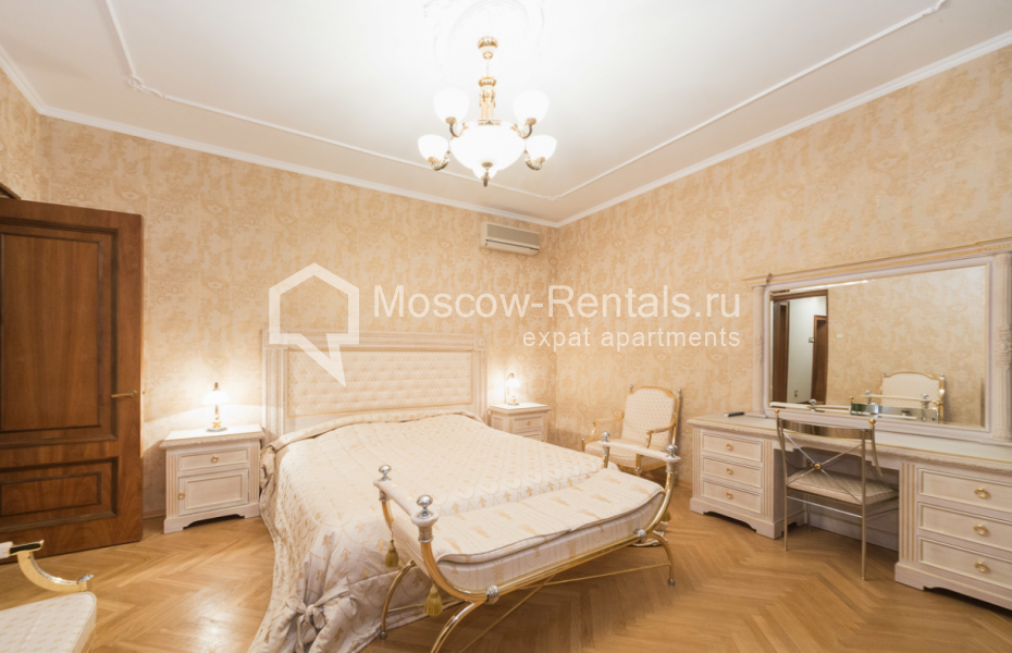 Photo #9 4-room (3 BR) apartment for <a href="http://moscow-rentals.ru/en/articles/long-term-rent" target="_blank">a long-term</a> rent
 in Russia, Moscow, Pozharsky lane 7 А