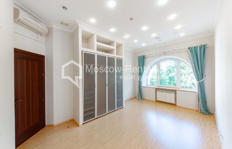 Photo #11 5-room (4 BR) apartment for <a href="http://moscow-rentals.ru/en/articles/long-term-rent" target="_blank">a long-term</a> rent
 in Russia, Moscow, Malaya Bronnaya str, 31/13
