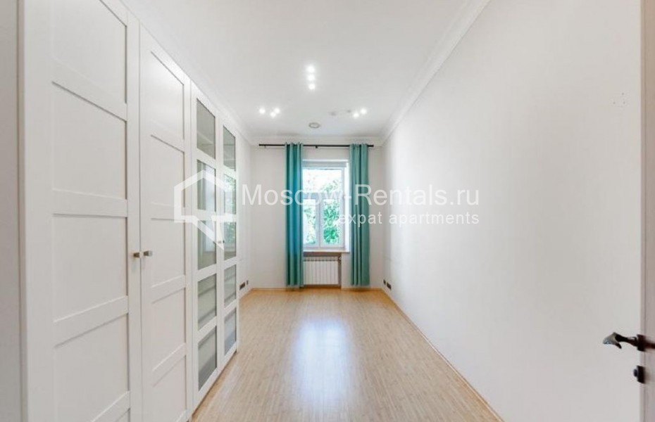 Photo #13 5-room (4 BR) apartment for <a href="http://moscow-rentals.ru/en/articles/long-term-rent" target="_blank">a long-term</a> rent
 in Russia, Moscow, Malaya Bronnaya str, 31/13