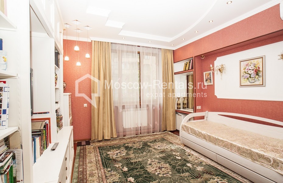 Photo #10 2-room (1 BR) apartment for <a href="http://moscow-rentals.ru/en/articles/long-term-rent" target="_blank">a long-term</a> rent
 in Russia, Moscow, Obolensky lane, 9к2