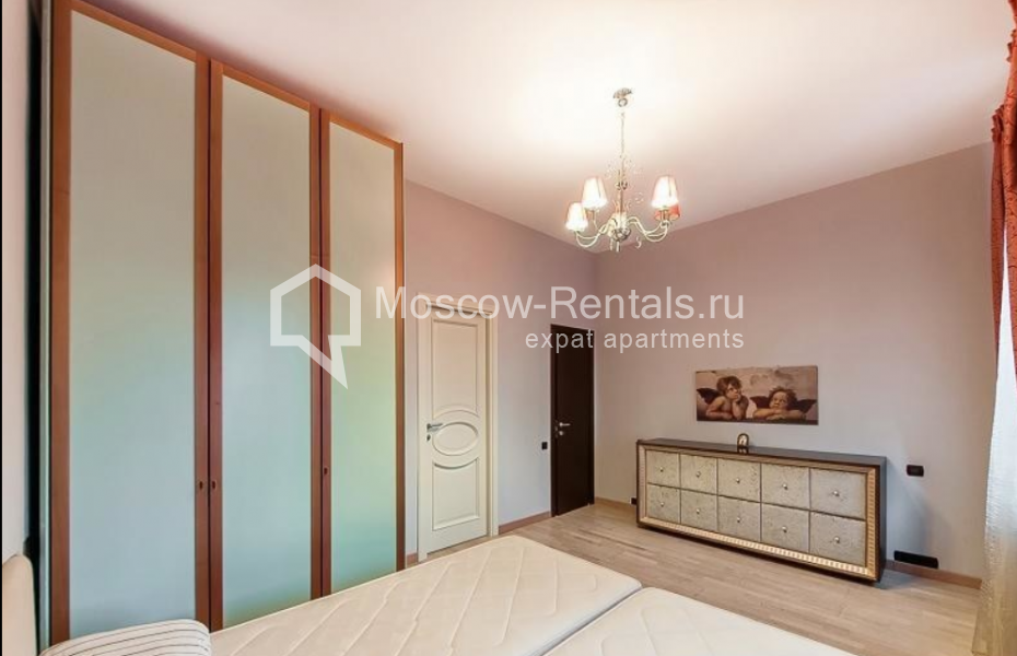 Photo #10 4-room (3 BR) apartment for <a href="http://moscow-rentals.ru/en/articles/long-term-rent" target="_blank">a long-term</a> rent
 in Russia, Moscow, New Arbat str, 31/12