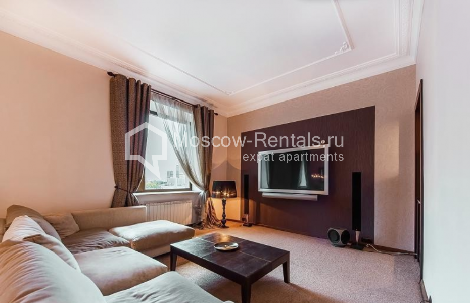 Photo #12 4-room (3 BR) apartment for <a href="http://moscow-rentals.ru/en/articles/long-term-rent" target="_blank">a long-term</a> rent
 in Russia, Moscow, New Arbat str, 31/12
