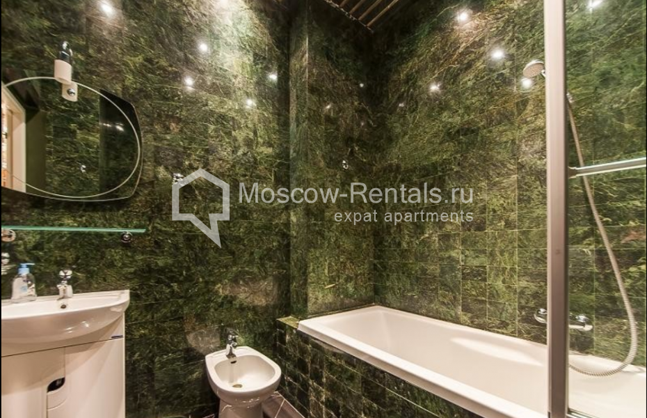 Photo #21 4-room (3 BR) apartment for <a href="http://moscow-rentals.ru/en/articles/long-term-rent" target="_blank">a long-term</a> rent
 in Russia, Moscow, New Arbat str, 31/12