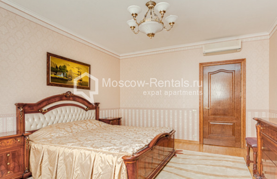 Photo #6 4-room (3 BR) apartment for <a href="http://moscow-rentals.ru/en/articles/long-term-rent" target="_blank">a long-term</a> rent
 in Russia, Moscow, Sadovaya-Kudrinskaya str, 25