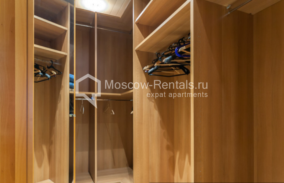 Photo #11 4-room (3 BR) apartment for <a href="http://moscow-rentals.ru/en/articles/long-term-rent" target="_blank">a long-term</a> rent
 in Russia, Moscow, Sadovaya-Kudrinskaya str, 25