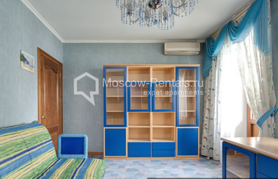 Photo #16 4-room (3 BR) apartment for <a href="http://moscow-rentals.ru/en/articles/long-term-rent" target="_blank">a long-term</a> rent
 in Russia, Moscow, Sadovaya-Kudrinskaya str, 25