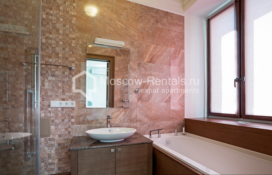 Photo #6 3-room (2 BR) apartment for <a href="http://moscow-rentals.ru/en/articles/long-term-rent" target="_blank">a long-term</a> rent
 in Russia, Moscow, Tverskaya str, 27 С 2