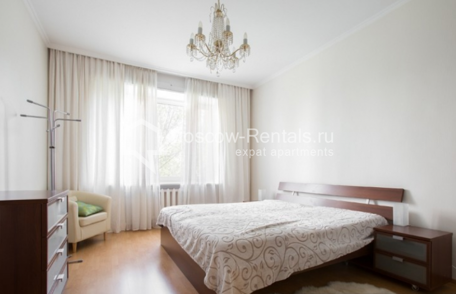 Photo #3 3-room (2 BR) apartment for <a href="http://moscow-rentals.ru/en/articles/long-term-rent" target="_blank">a long-term</a> rent
 in Russia, Moscow, 2nd Tverskaya-Yamskaya str, 54