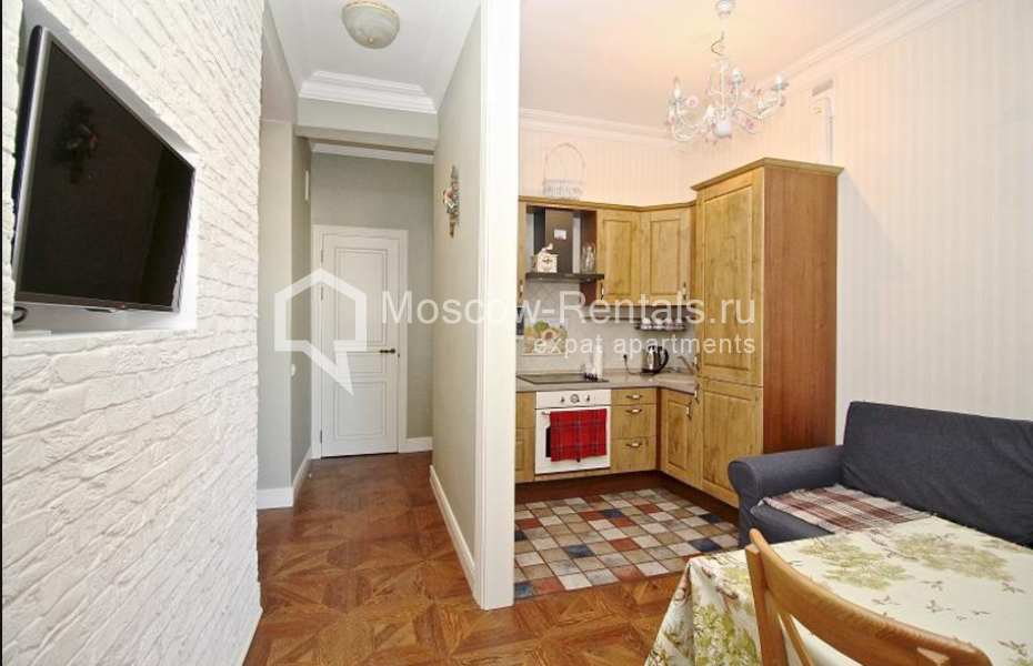 Photo #3 2-room (1 BR) apartment for <a href="http://moscow-rentals.ru/en/articles/long-term-rent" target="_blank">a long-term</a> rent
 in Russia, Moscow, Tverskaya str, 8 К 2