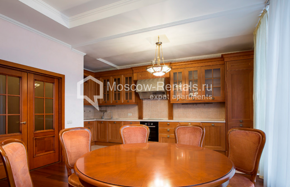 Photo #2 4-room (3 BR) apartment for <a href="http://moscow-rentals.ru/en/articles/long-term-rent" target="_blank">a long-term</a> rent
 in Russia, Moscow, Tikhvinskaya str., 10