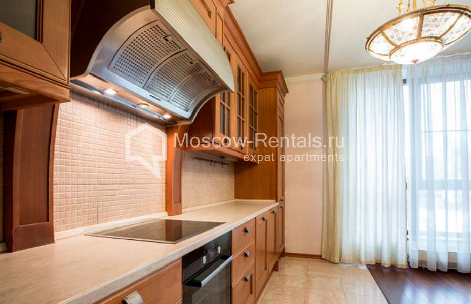 Photo #11 4-room (3 BR) apartment for <a href="http://moscow-rentals.ru/en/articles/long-term-rent" target="_blank">a long-term</a> rent
 in Russia, Moscow, Tikhvinskaya str., 10
