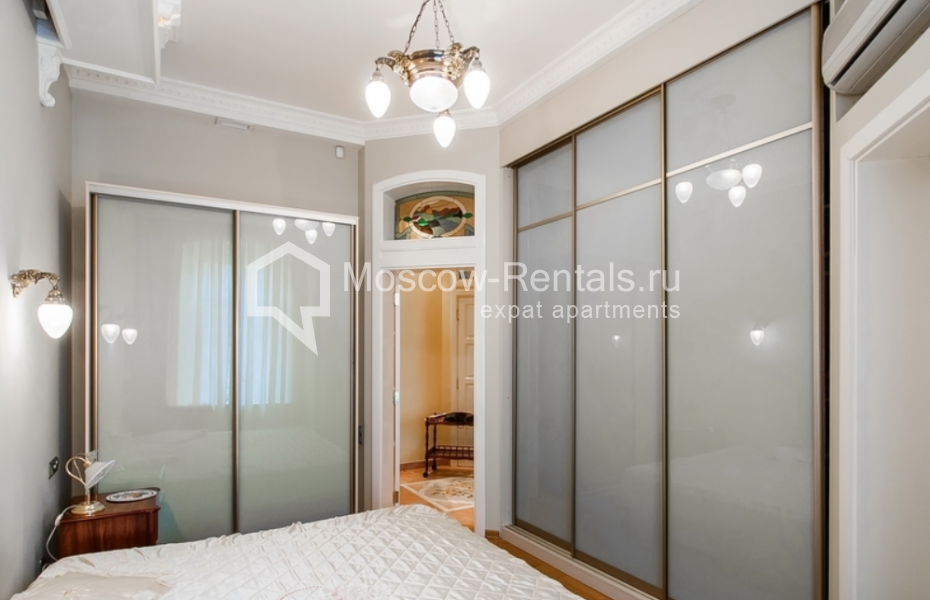 Photo #8 4-room (3 BR) apartment for <a href="http://moscow-rentals.ru/en/articles/long-term-rent" target="_blank">a long-term</a> rent
 in Russia, Moscow, Ostozhenka str, 7 стр 1