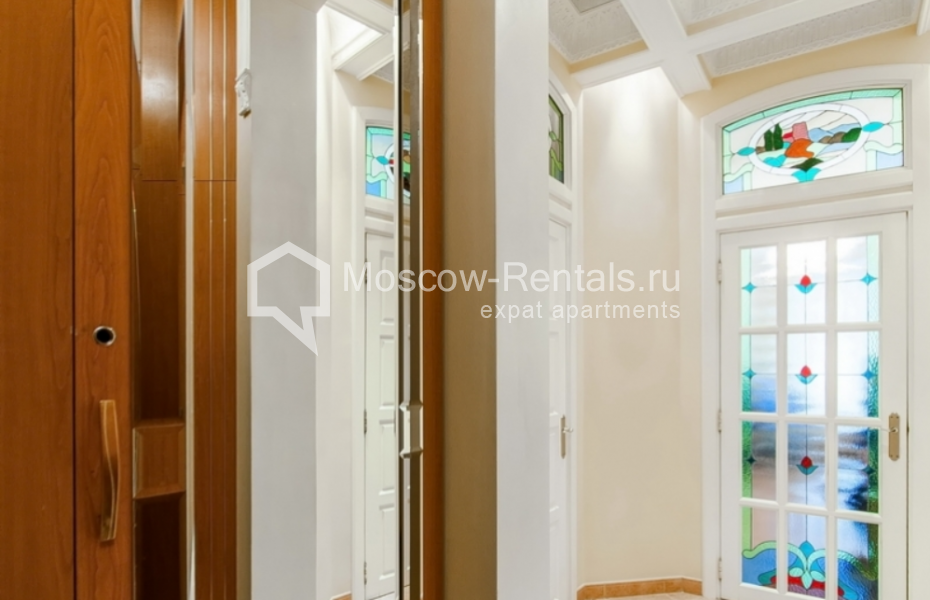 Photo #19 4-room (3 BR) apartment for <a href="http://moscow-rentals.ru/en/articles/long-term-rent" target="_blank">a long-term</a> rent
 in Russia, Moscow, Ostozhenka str, 7 стр 1
