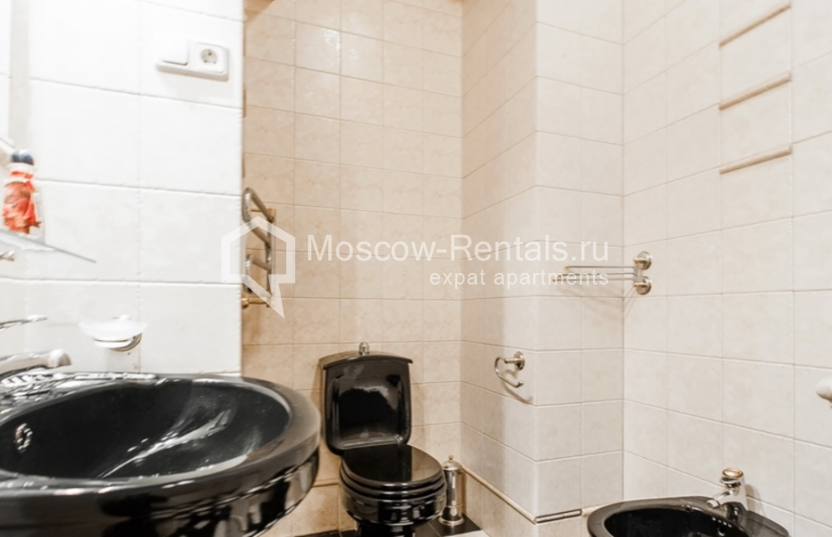 Photo #12 4-room (3 BR) apartment for <a href="http://moscow-rentals.ru/en/articles/long-term-rent" target="_blank">a long-term</a> rent
 in Russia, Moscow, Ostozhenka str, 7 стр 1