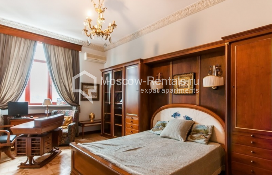 Photo #5 4-room (3 BR) apartment for <a href="http://moscow-rentals.ru/en/articles/long-term-rent" target="_blank">a long-term</a> rent
 in Russia, Moscow, Frunzenskaya str, 44 С 1