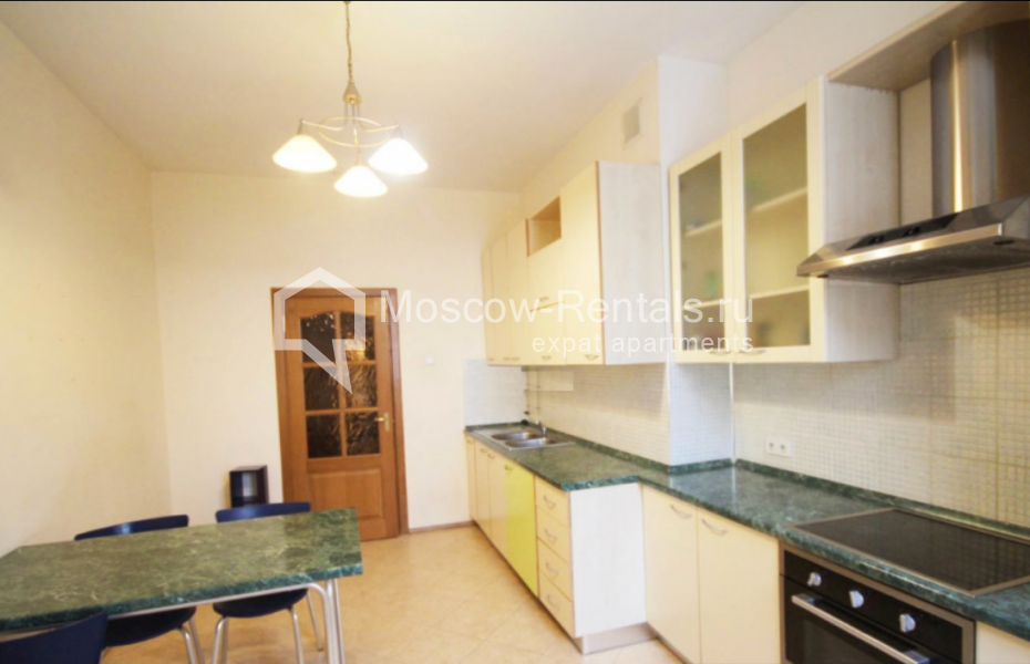 Photo #2 4-room (3 BR) apartment for <a href="http://moscow-rentals.ru/en/articles/long-term-rent" target="_blank">a long-term</a> rent
 in Russia, Moscow, Bolshoi Nikolovorobinski lane, 10